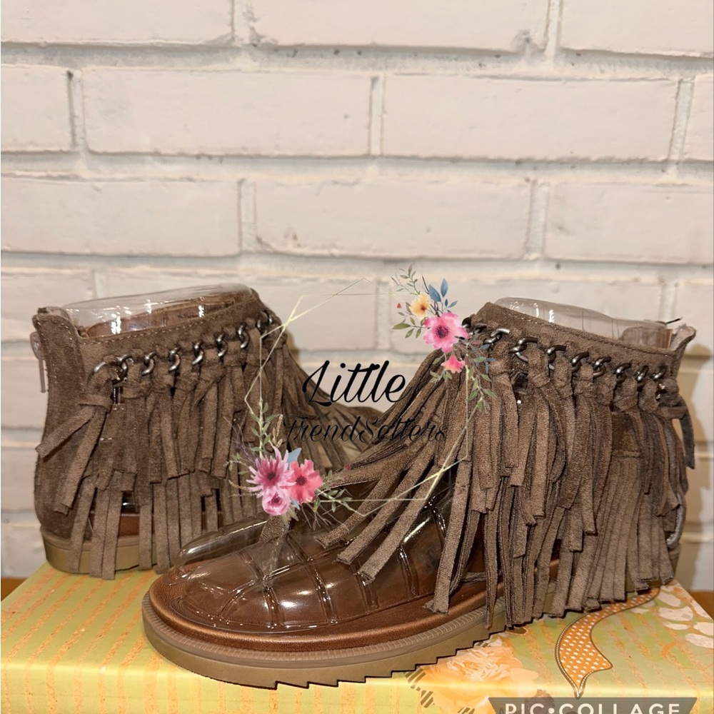 Very G brown fringe sandals